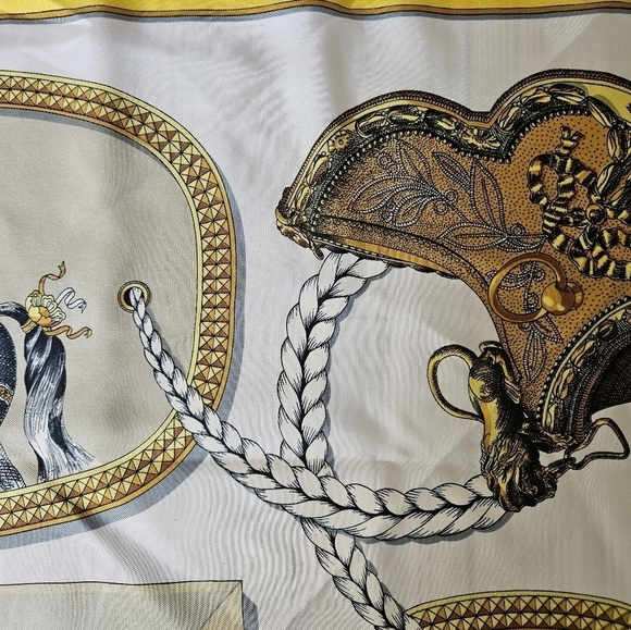 Hermès Paris Vintage Grand Apparat Silk Scarf 90 in Cream and Brown - Picture 10 of 16